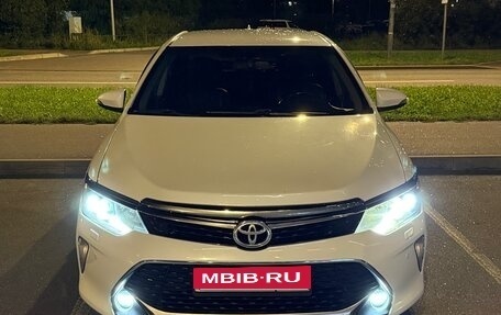 Toyota Camry, 2018 год, 1 450 000 рублей, 2 фотография