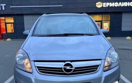 Opel Zafira B, 2008 год, 395 000 рублей, 1 фотография