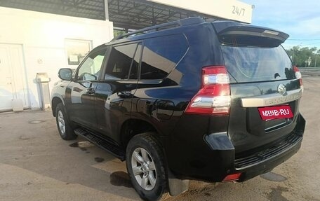 Toyota Land Cruiser Prado 150 рестайлинг 2, 2016 год, 3 320 000 рублей, 5 фотография