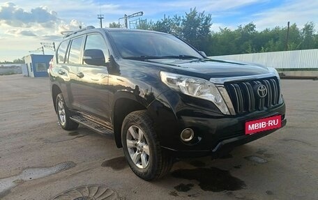 Toyota Land Cruiser Prado 150 рестайлинг 2, 2016 год, 3 320 000 рублей, 4 фотография