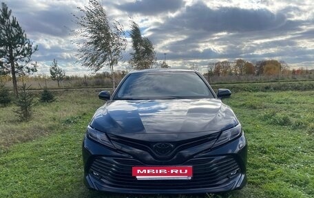 Toyota Camry, 2019 год, 3 000 000 рублей, 3 фотография