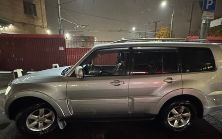 Mitsubishi Pajero IV, 2011 год, 2 400 000 рублей, 2 фотография