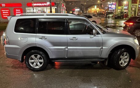 Mitsubishi Pajero IV, 2011 год, 2 400 000 рублей, 3 фотография