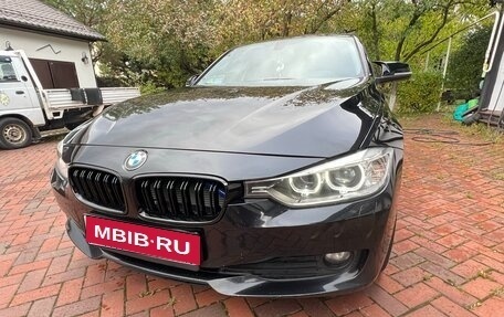 BMW 3 серия, 2013 год, 1 500 000 рублей, 15 фотография