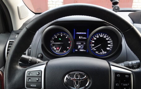 Toyota Land Cruiser Prado 150 рестайлинг 2, 2014 год, 2 350 000 рублей, 4 фотография