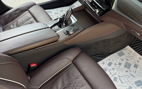 BMW 5 серия, 2019 год, 4 900 000 рублей, 11 фотография