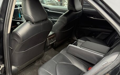 Toyota Camry, 2020 год, 2 800 000 рублей, 6 фотография