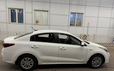 KIA Rio IV, 2019 год, 890 000 рублей, 8 фотография