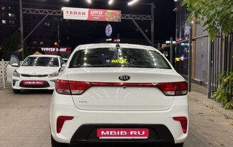 KIA Rio IV, 2019 год, 890 000 рублей, 6 фотография
