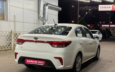 KIA Rio IV, 2019 год, 890 000 рублей, 7 фотография