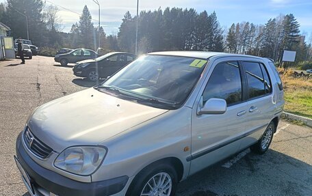 Toyota Raum I, 2001 год, 430 000 рублей, 2 фотография