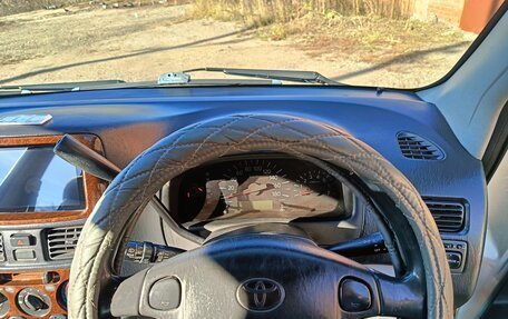 Toyota Raum I, 2001 год, 430 000 рублей, 17 фотография