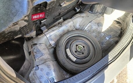 Toyota Raum I, 2001 год, 430 000 рублей, 15 фотография