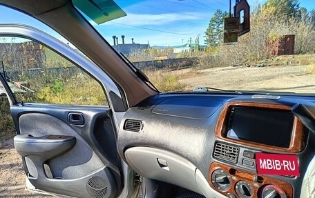 Toyota Raum I, 2001 год, 430 000 рублей, 16 фотография