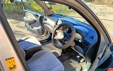 Toyota Raum I, 2001 год, 430 000 рублей, 22 фотография