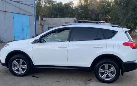 Toyota RAV4, 2015 год, 2 300 000 рублей, 4 фотография