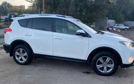 Toyota RAV4, 2015 год, 2 300 000 рублей, 2 фотография