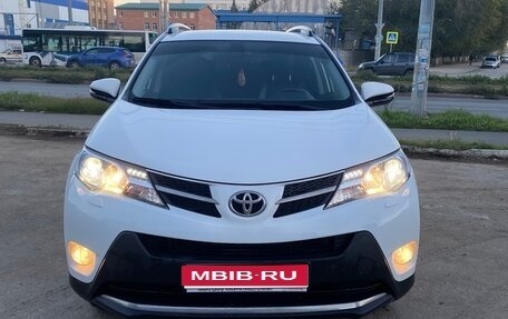 Toyota RAV4, 2015 год, 2 300 000 рублей, 1 фотография