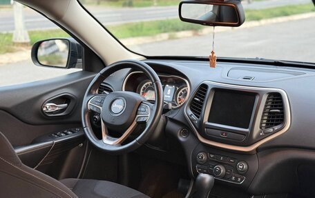 Jeep Cherokee, 2015 год, 1 700 000 рублей, 17 фотография