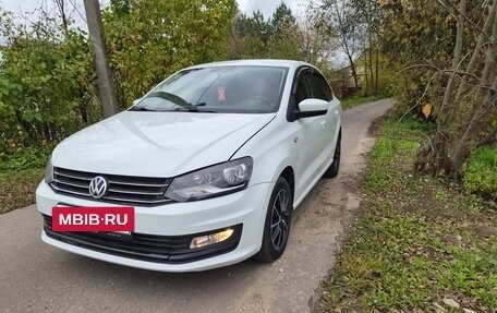 Volkswagen Polo VI (EU Market), 2015 год, 715 000 рублей, 5 фотография