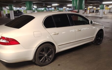 Skoda Superb III рестайлинг, 2012 год, 1 050 000 рублей, 11 фотография