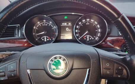 Skoda Superb III рестайлинг, 2012 год, 1 050 000 рублей, 16 фотография