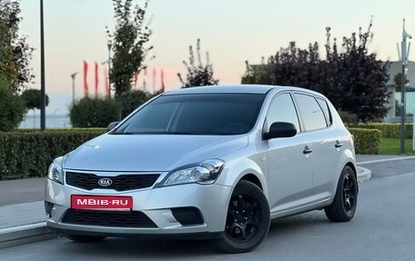 KIA cee'd I рестайлинг, 2011 год, 770 000 рублей, 1 фотография