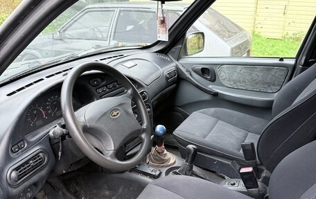 Chevrolet Niva I рестайлинг, 2004 год, 200 000 рублей, 7 фотография