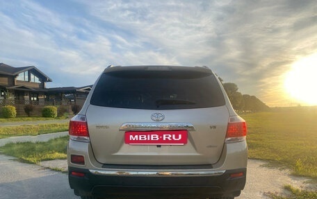 Toyota Highlander III, 2012 год, 1 750 000 рублей, 6 фотография