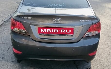 Hyundai Solaris II рестайлинг, 2013 год, 650 000 рублей, 2 фотография