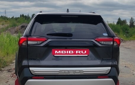 Toyota RAV4, 2019 год, 2 650 000 рублей, 4 фотография