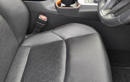 Toyota RAV4, 2019 год, 2 650 000 рублей, 8 фотография