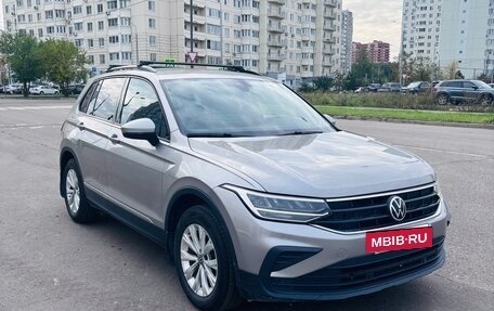 Volkswagen Tiguan II, 2021 год, 2 199 000 рублей, 2 фотография