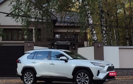 Toyota RAV4, 2022 год, 3 980 000 рублей, 39 фотография