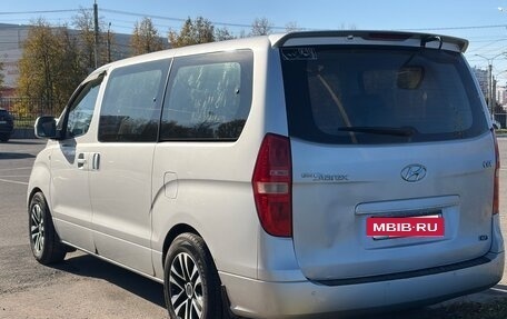 Hyundai Grand Starex Grand Starex I рестайлинг 2, 2009 год, 950 000 рублей, 5 фотография