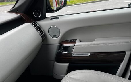 Land Rover Range Rover IV рестайлинг, 2017 год, 4 500 000 рублей, 6 фотография