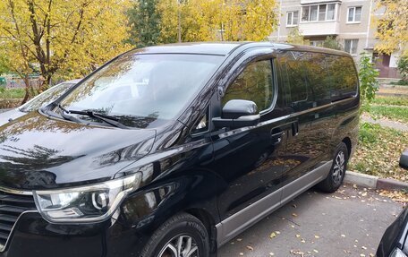 Hyundai H-1 II рестайлинг, 2018 год, 2 850 000 рублей, 2 фотография