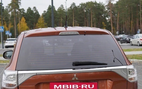 Mitsubishi Outlander III рестайлинг 3, 2013 год, 1 200 000 рублей, 4 фотография