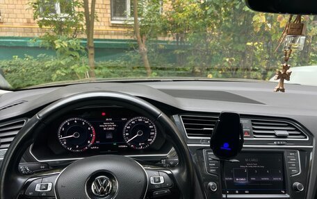 Volkswagen Tiguan II, 2017 год, 2 800 000 рублей, 12 фотография