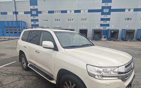 Toyota Land Cruiser 200, 2021 год, 9 700 000 рублей, 2 фотография