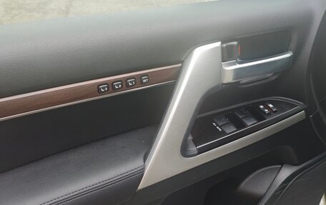Toyota Land Cruiser 200, 2021 год, 9 700 000 рублей, 12 фотография