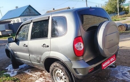 Chevrolet Niva I рестайлинг, 2012 год, 345 000 рублей, 4 фотография