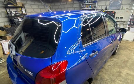 Toyota Yaris III рестайлинг, 2009 год, 549 000 рублей, 6 фотография