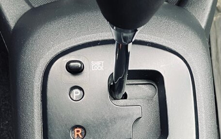 Toyota Yaris III рестайлинг, 2009 год, 549 000 рублей, 24 фотография