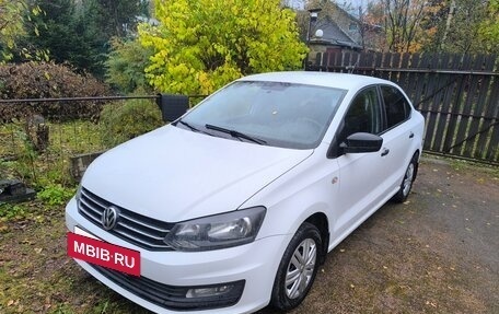 Volkswagen Polo VI (EU Market), 2017 год, 800 000 рублей, 2 фотография