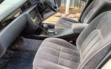 Toyota Crown, 1996 год, 900 000 рублей, 8 фотография