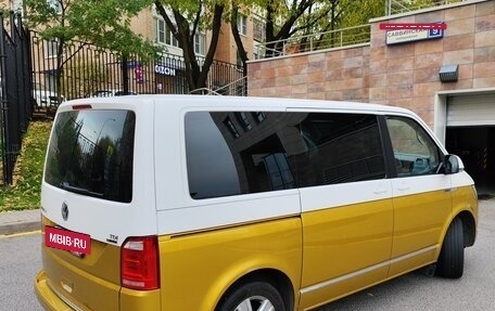 Volkswagen Multivan T6 рестайлинг, 2018 год, 3 800 000 рублей, 4 фотография