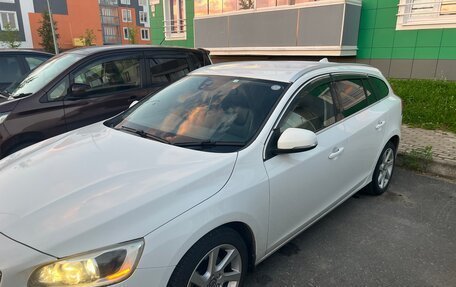 Volvo V60 I, 2013 год, 1 330 000 рублей, 2 фотография