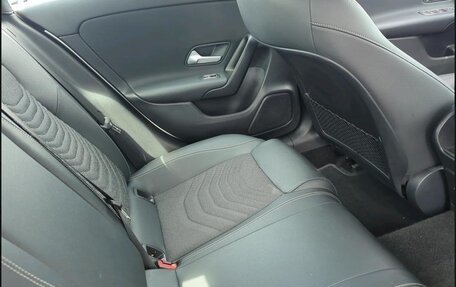 Mercedes-Benz CLA, 2023 год, 3 050 000 рублей, 10 фотография
