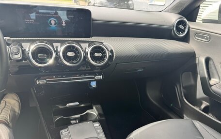 Mercedes-Benz CLA, 2023 год, 3 050 000 рублей, 14 фотография
